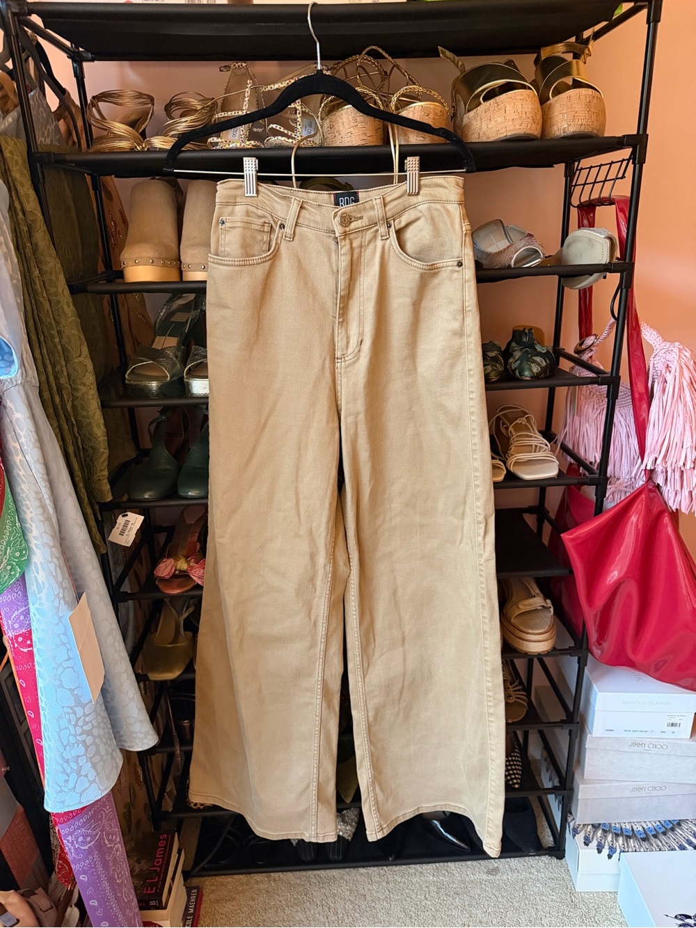 BDG Wide-Leg High-Rise Jeans in Tan